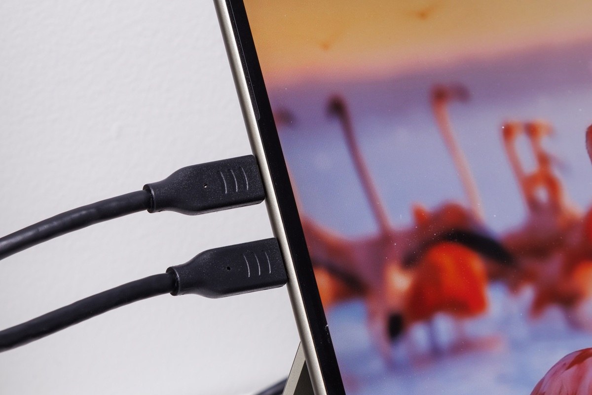 2画面モバイルディスプレー2台で夢の5画面環境！ ノートPCでも生産性爆上がり間違いなし