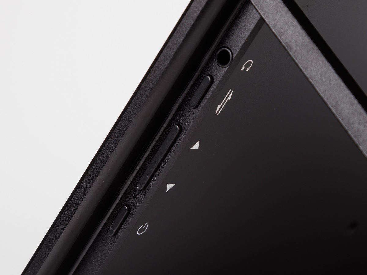 2画面モバイルディスプレー2台で夢の5画面環境! ノートPCでも生産性爆上がり間違いなし