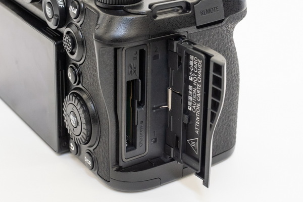 パナソニックが「LUMIX S1RⅡ」発表