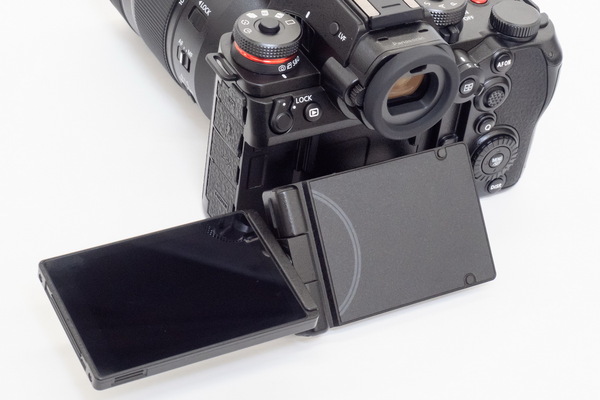 パナソニックが「LUMIX S1RⅡ」発表