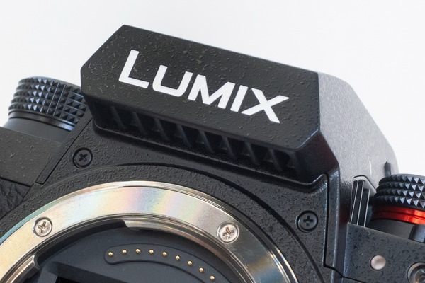 パナソニックが「LUMIX S1RⅡ」発表