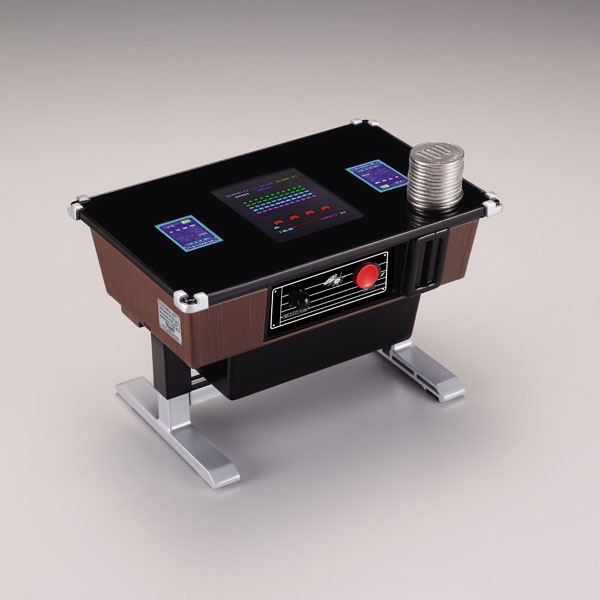 ASCII.jp：伝説の名機が復活！スペースインベーダー テーブル筐体型貯金箱