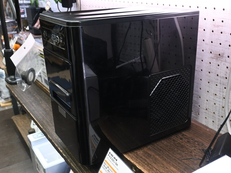 最短6分で高速製氷！卓上サイズの製氷機「アイスゴロンSlim」がおウチ