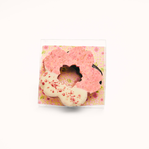 「ザ・ペニンシュラ ブティック＆カフェ」の「桜チョコレートクランチ」