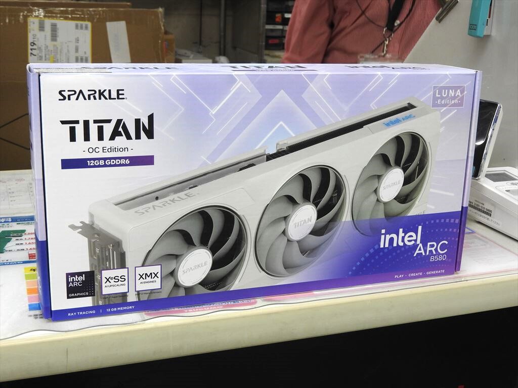 SPARKLE Intel Arc B580 TITAN Luna OC