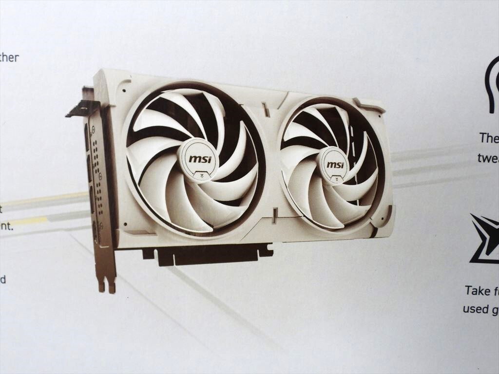 GeForce RTX 5070 12G VENTUS 2X OC WHITE