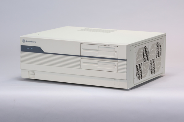 ASCII.jp：ちょいダサ、でもそこがいい。PC-98風レトロPCケース