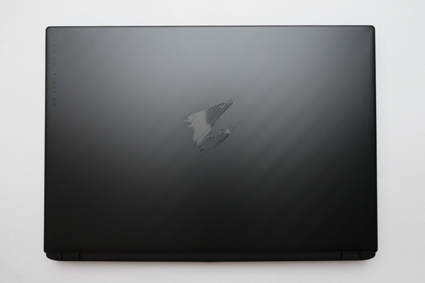 「GeForce RTX5090」搭載ゲーミングノートPC｢AORUS MASTER 18 AM8H｣実機レビュー