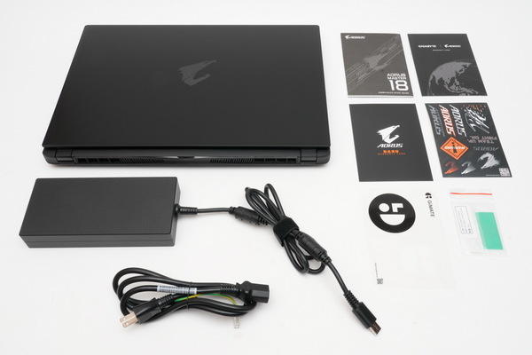 「GeForce RTX5090」搭載ゲーミングノートPC｢AORUS MASTER 18 AM8H｣実機レビュー