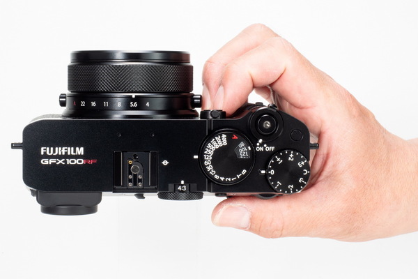 「GFX100RF」実機レビュー