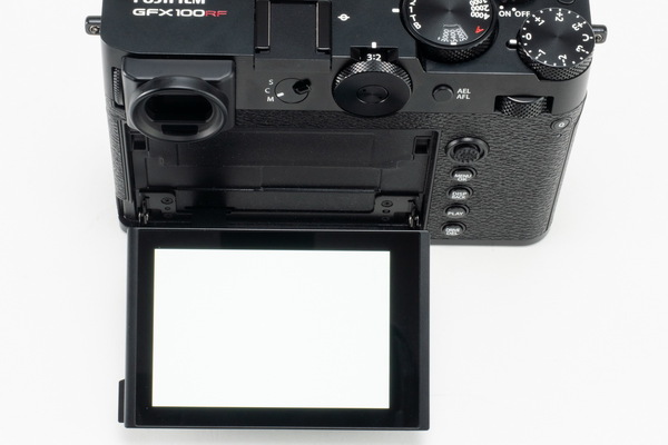 「GFX100RF」実機レビュー