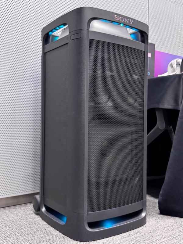 ソニー、本当に笑っちゃうほどの「大きさ」と「重低音」のBluetooth