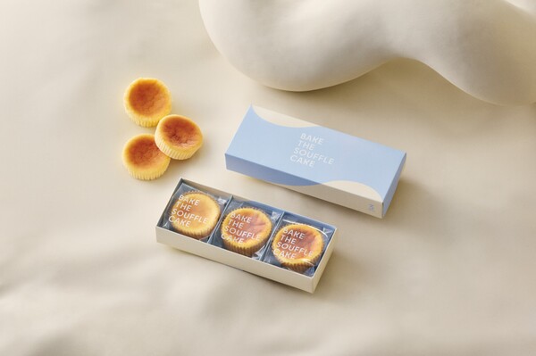 「BAKE CHEESE TART」の「ベイクTHEスフレケーキ」