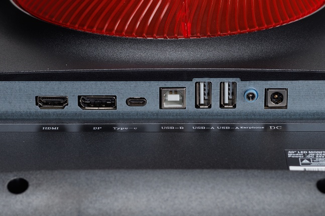 5K2K（5120×2160ドット）の40型湾曲ディスプレーが15万円台でも「安い」と感じるワケ