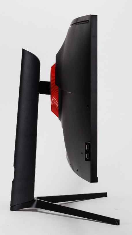 5K2K(5120×2160ドット)の40型湾曲ディスプレーが15万円台でも「安い」と感じるワケ