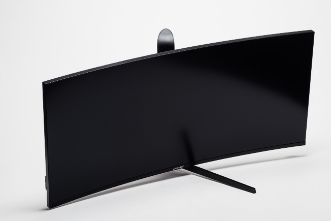 5K2K(5120×2160ドット)の40型湾曲ディスプレーが15万円台でも「安い」と感じるワケ