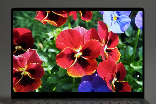 ASUS「ROG Zephyrus G14」実機レビュー