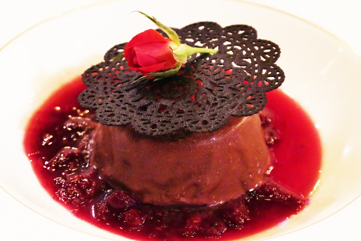 イマーシブ・フォート東京「真夜中の晩餐会」開幕