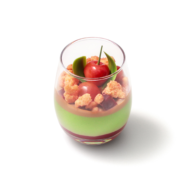 「ザ・ペニンシュラ ブティック&カフェ」の「さくらんぼ抹茶ミルクプリン」