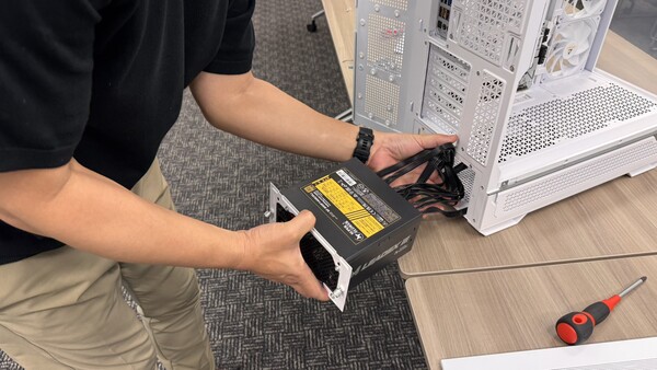 50歳のおっさんが15年ぶりにパソコンを自作した話