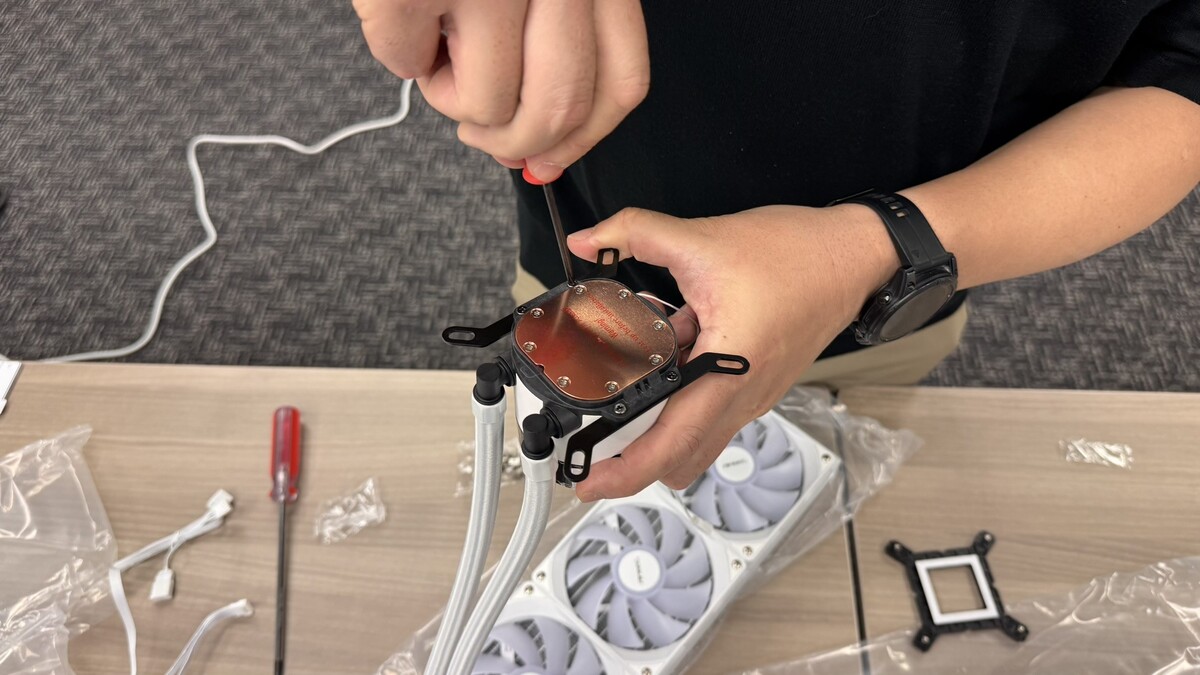 50歳のおっさんが15年ぶりにパソコンを自作した話