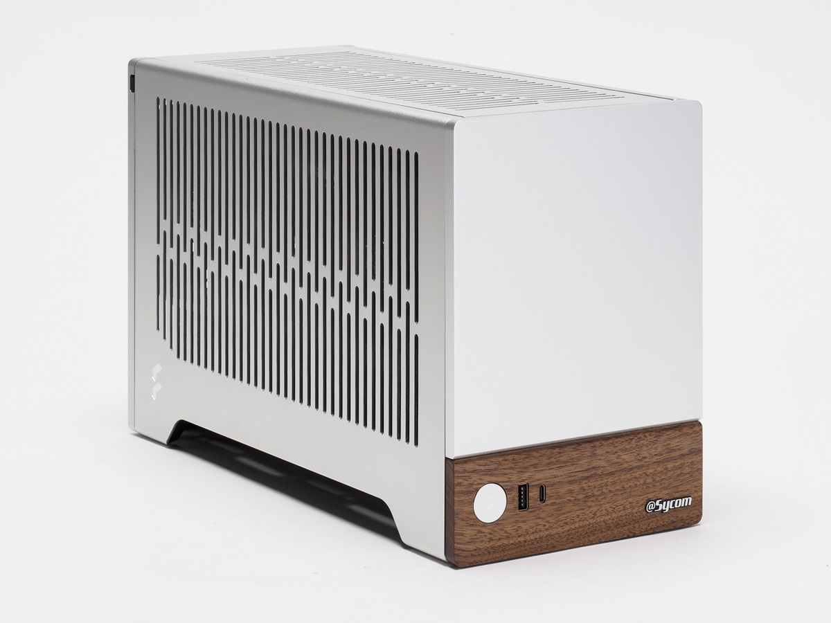 ミドルタワー＝パワーはもう古い　静音PCの雄・サイコムが謳う「今こそ小型ゲーミングPC」の説得力