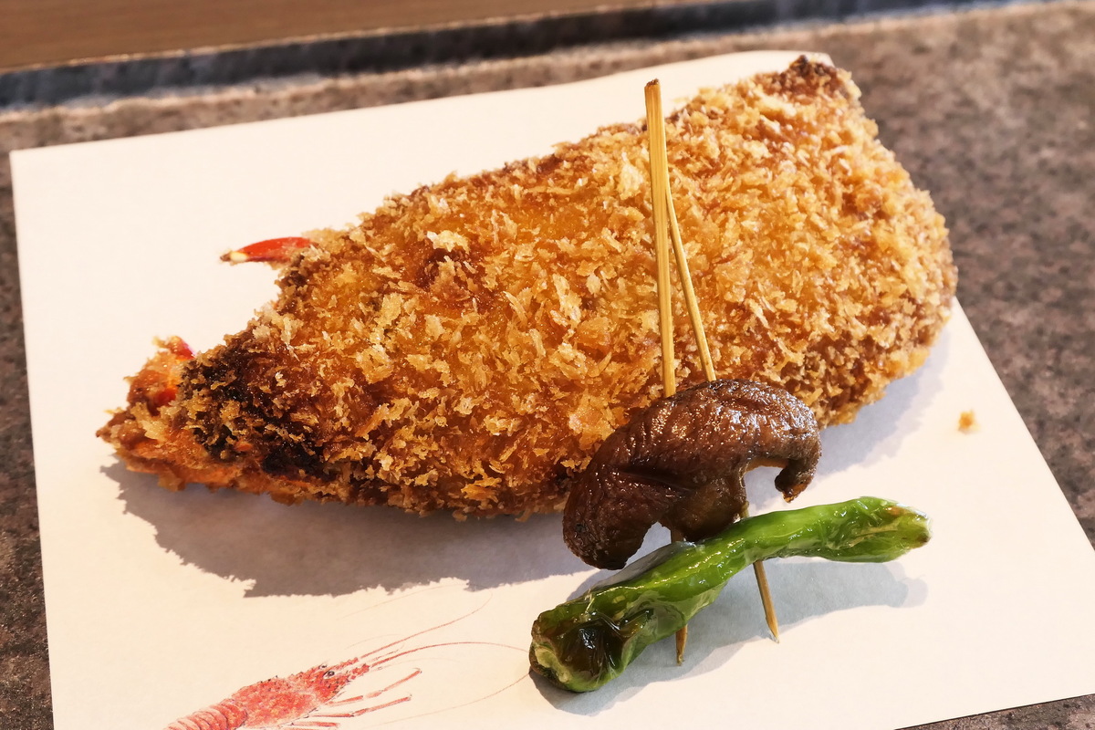 横浜港一望の伊勢海老レストラン「中納言」開店