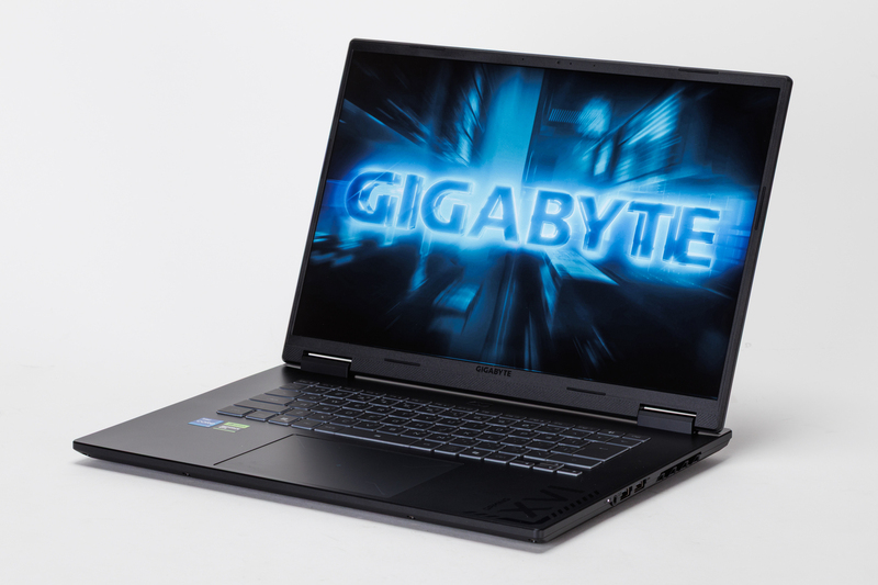 ゲーミングノートはじめて買う人へ、 ギガバイトの「GAMING A16」の