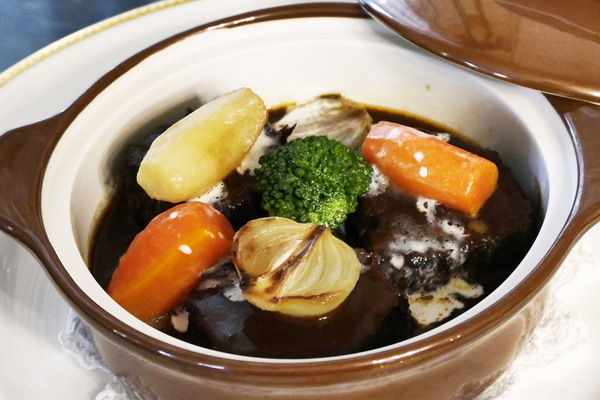 プリンスホテルが復刻「昭和100年記念メニュー」