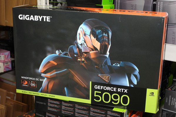 まだまだ貴重なRTX 5090搭載ビデオカード、GIGABYTEから新モデル