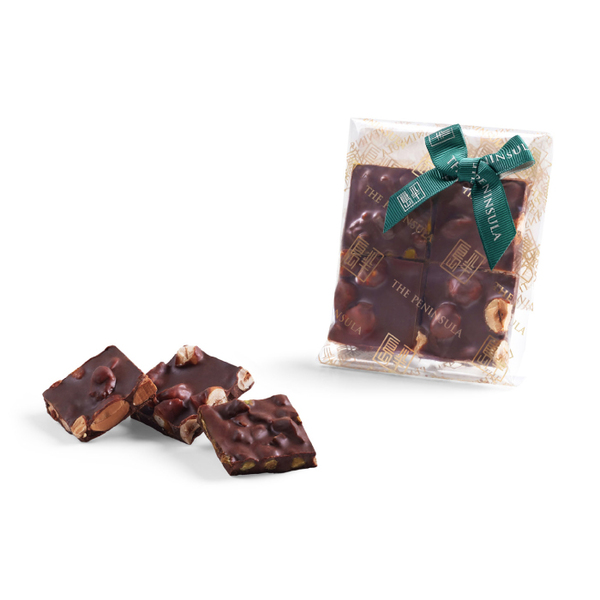 「ザ・ペニンシュラ ブティック&カフェ」の「キャラメリゼナッツ チョコレートスクエア」