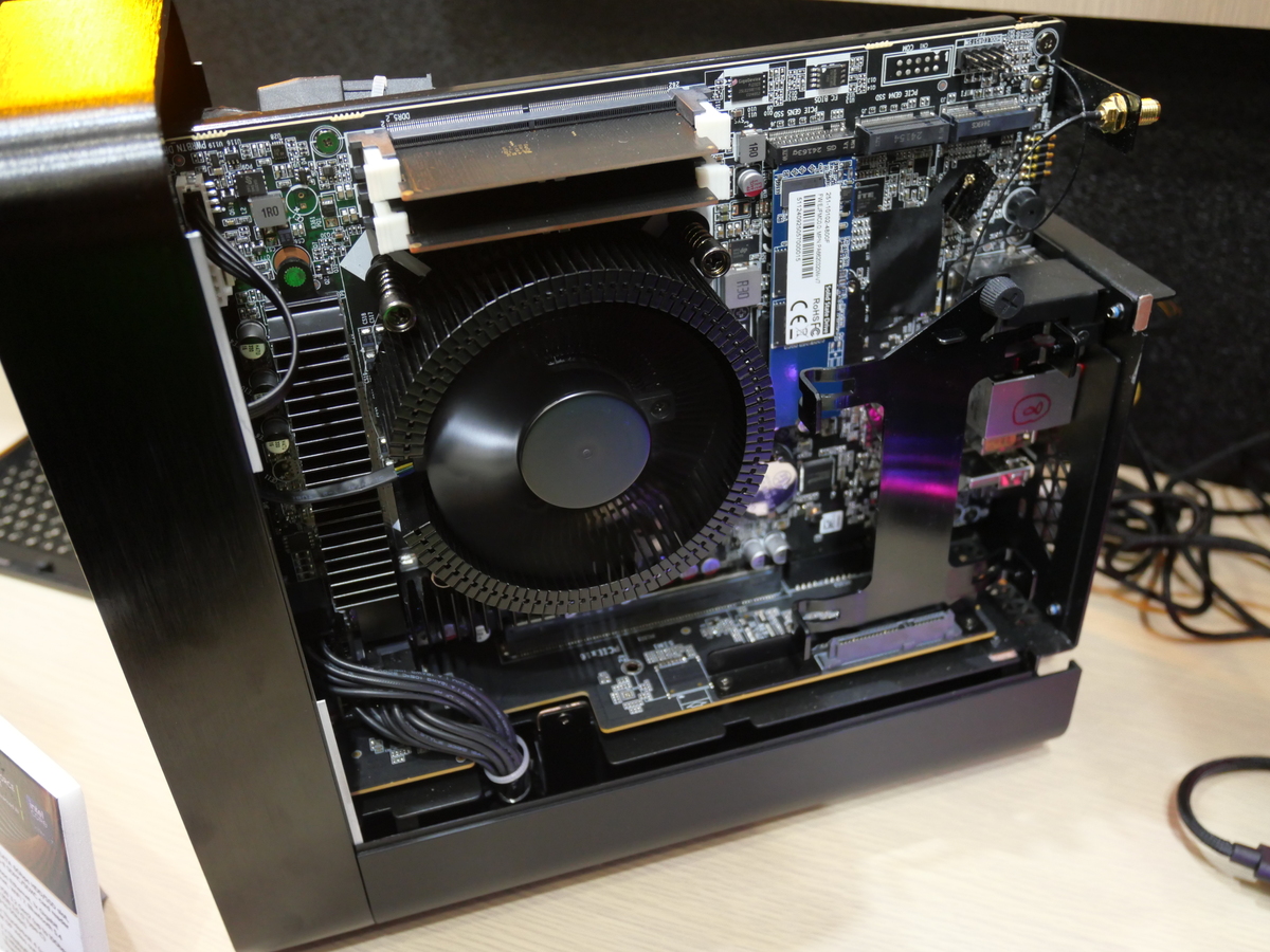 ミニPC T.I ZOTAC Magnus Mini Gaming PC with GTX 1050 Ti, Core i3, 4K Ready