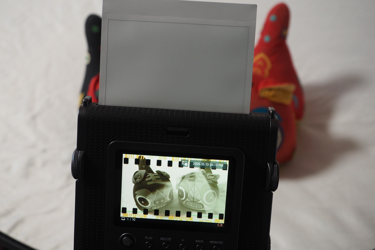 ハイブリッドインスタントカメラ「instax WIDE Evo」実機レビュー