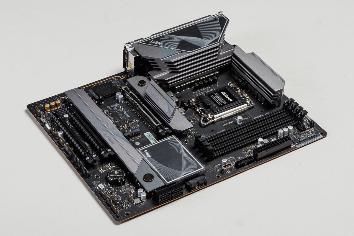 インテル 200S ブーストでゲーミング性能が上がるって本当?Core Ultra 9 285Kを9800X3Dと比較検証