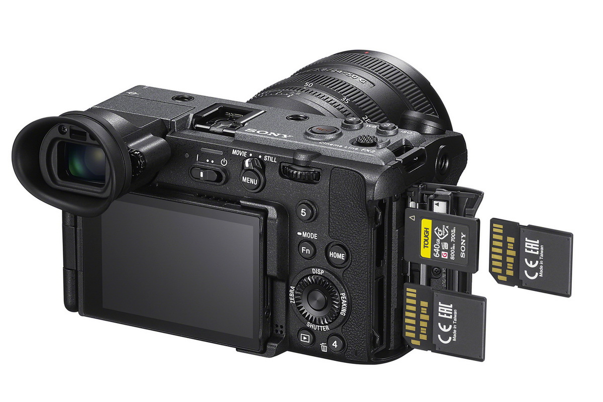 ソニーがデジタルカメラ「FX2」発表