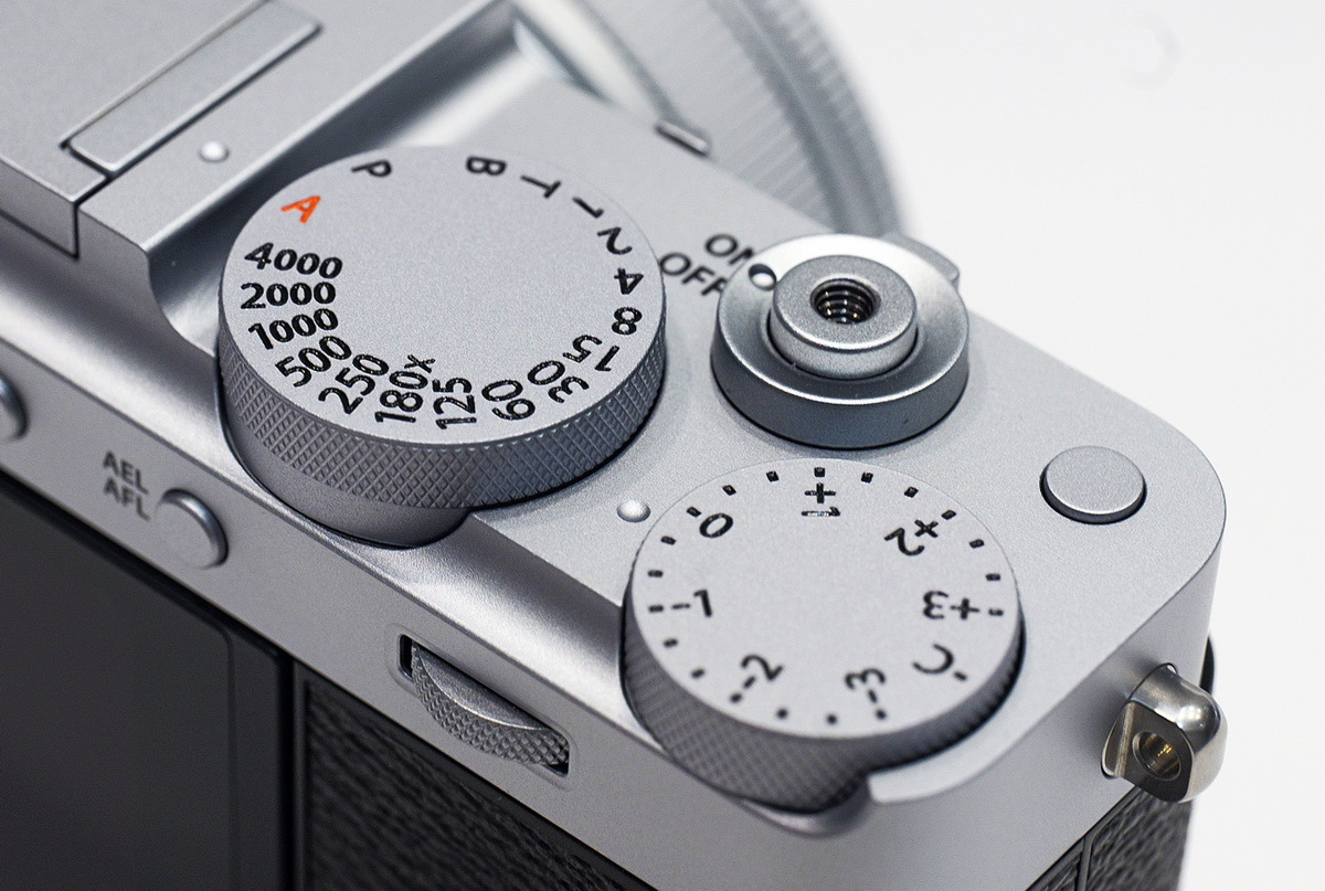 富士フイルムが「X-E5」発表