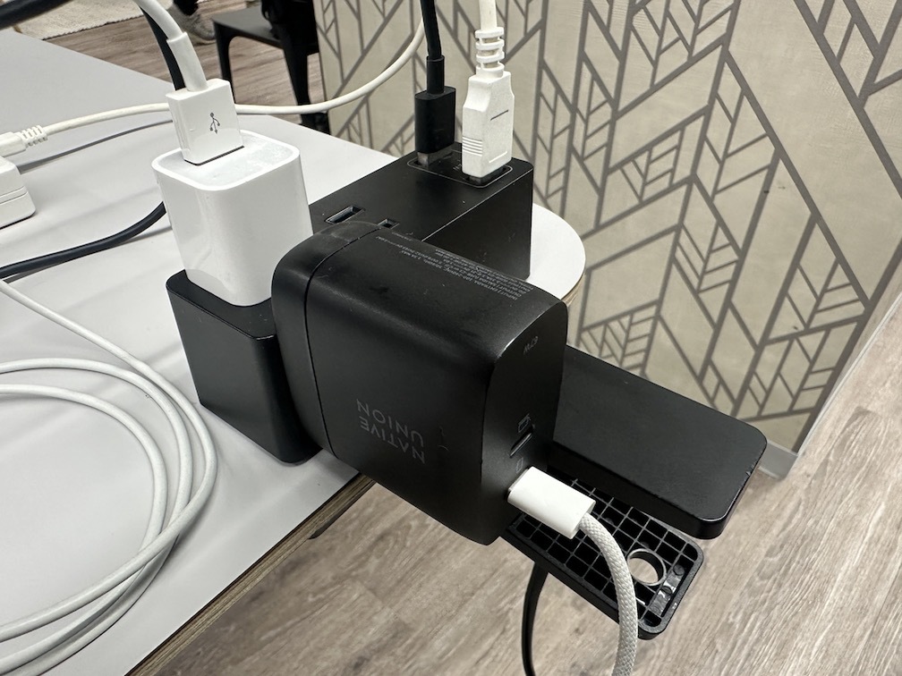 USB-Aポート付きクリップタップ