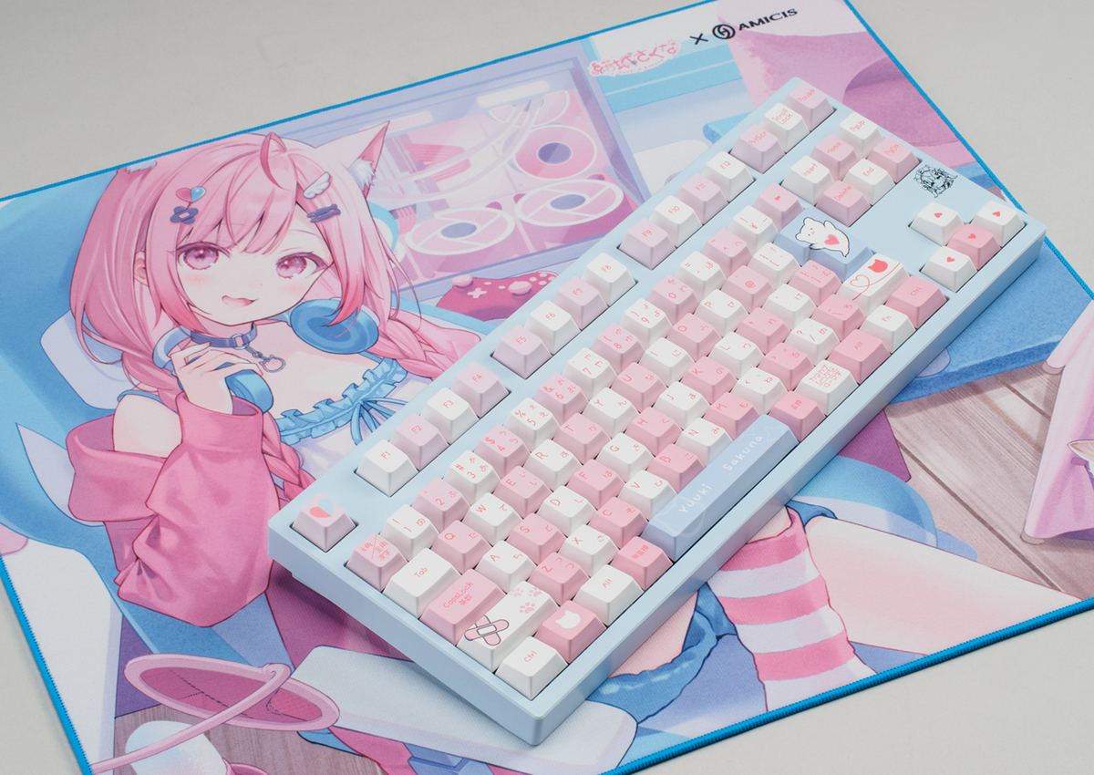 【新品未開封】　AMICIS　結城さくな　キーボード　マウスパッド　特典カード AMICIS結城さくなキーボード&マウスパッド 特典カード付き新品未