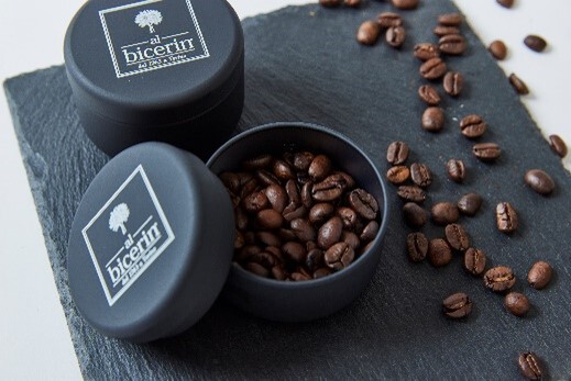 「神保町いちのいちグランスタ丸の内店」で販売している「Bicerin OKINAWA COFFEE」