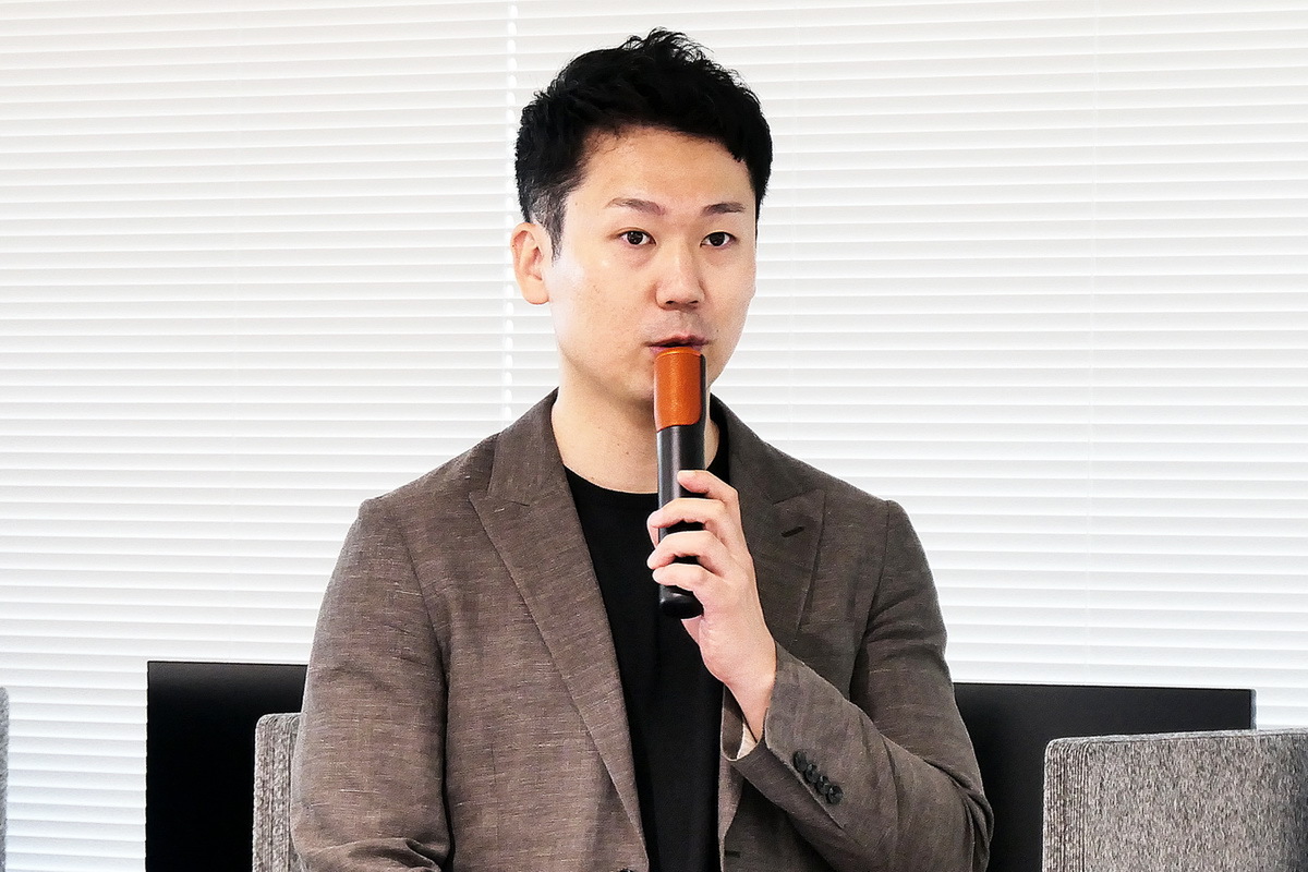 世界最軽量スーツケース「Magne Suitcase」発表