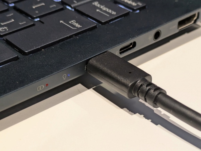 120Hz＆USB Type-C給電対応で約1.9万円の最安級23.8型ゲーミングディスプレー、仕事用もこれでよくない？