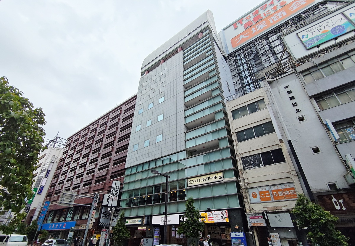 新宿に「ゆず庵」と「焼肉きんぐ」が同時開店