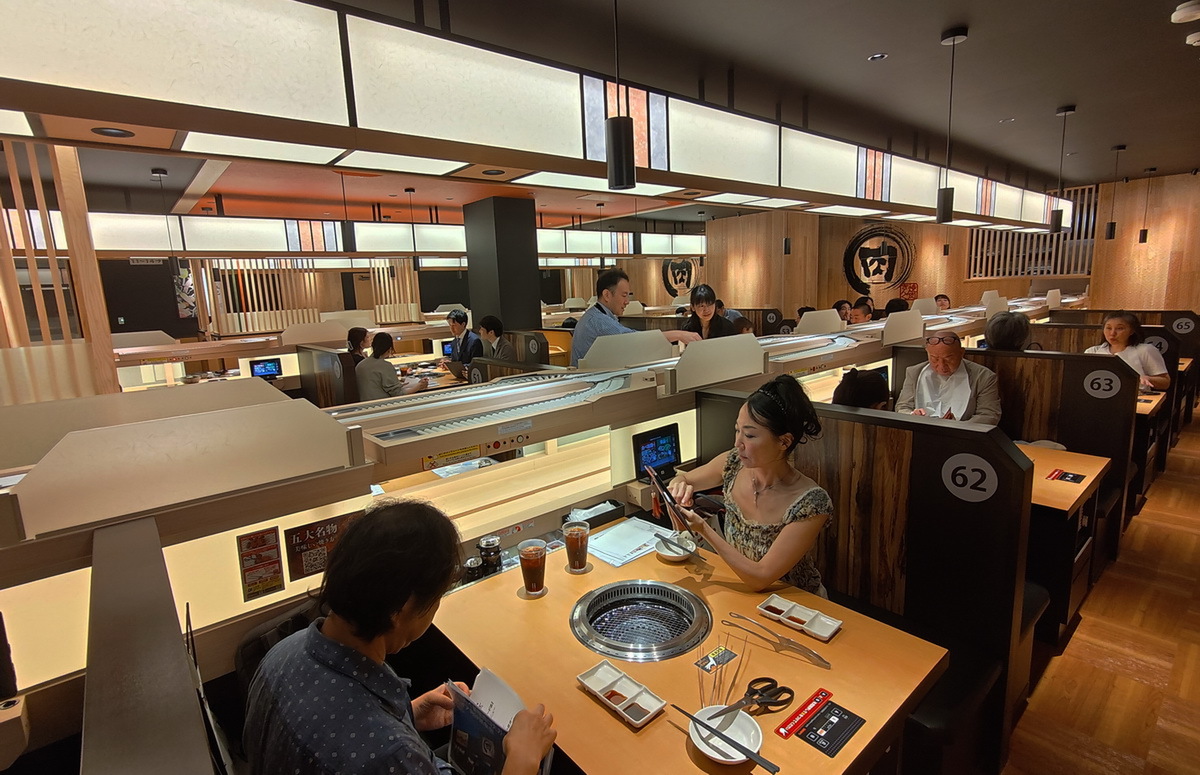 新宿に「ゆず庵」と「焼肉きんぐ」が同時開店