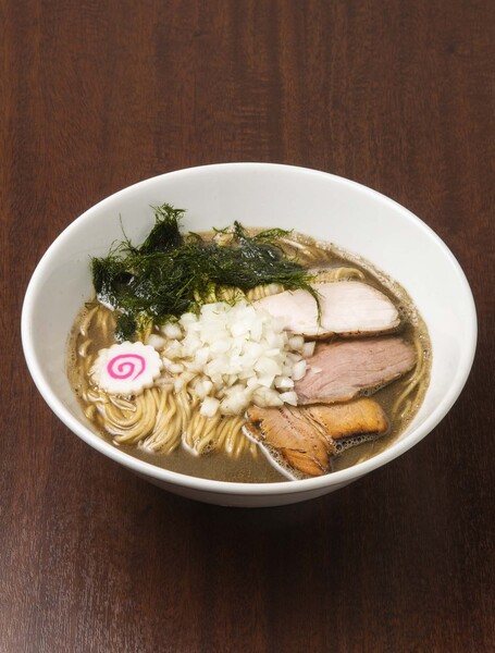 「3種のチャーシューと2段仕込みの千葉煮干中華蕎麦」(1250円)