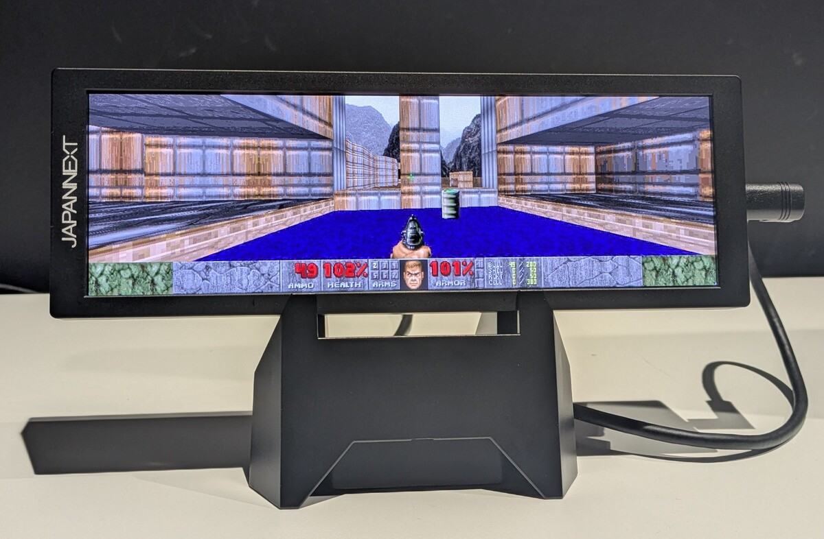 ゲームは遊べるの？心ときめく超レアな7.8型モバイルディスプレーの活用方法を探る