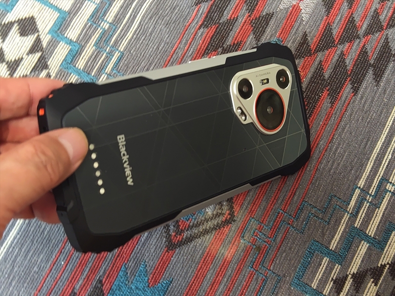 5G対応のタフネススマホ、Blackview「BL7000」をアウトドアじゃない