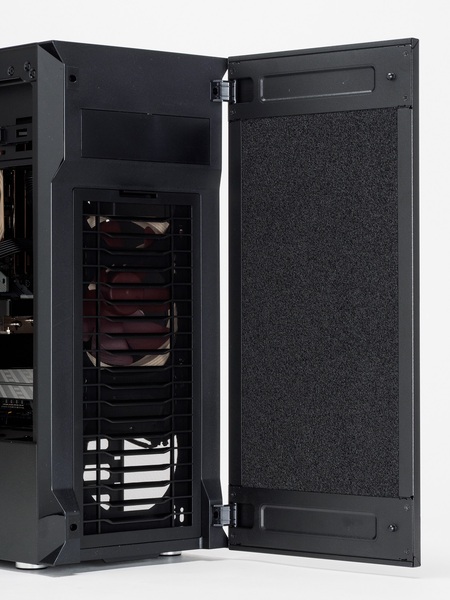 超静音なRTX 5070搭載グラボのゲーミングPC、ベンチマーク中でもわずか約34.5dB