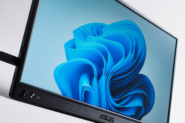 ASUS ディスプレイ 本体 スタンド付き ASCII.jp：壁掛けしたい！ スタンドの仕組みが最強な本体12mmの