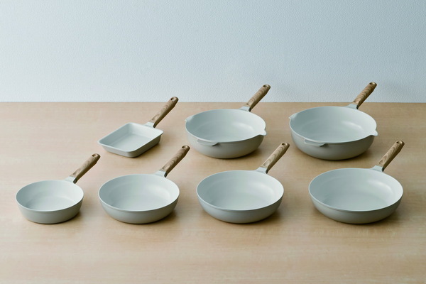 サーモスがセラミックコーティングの水筒を発表