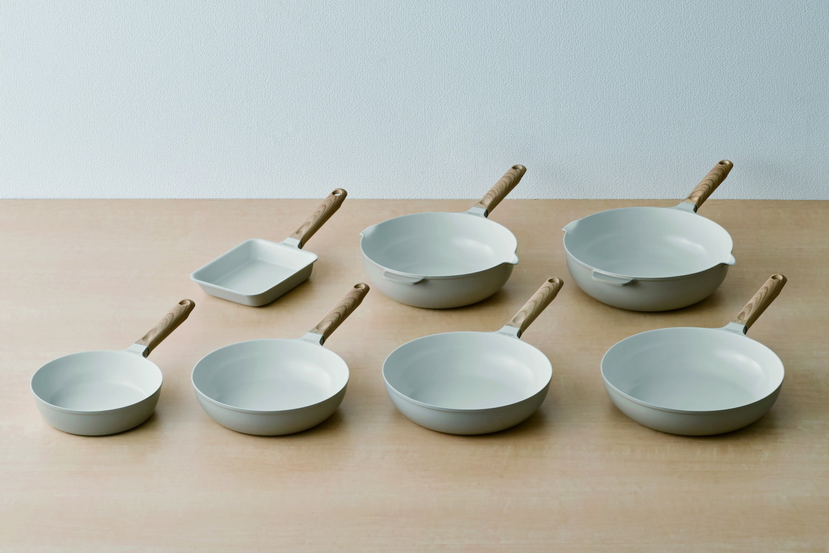 サーモスがセラミックコーティングの水筒を発表